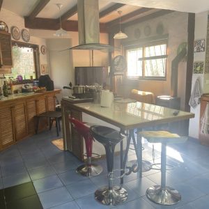 Venta espectacular  casa colonial, Mediterránea con desniveles / Camino el Cajón / Lo Barnechea full