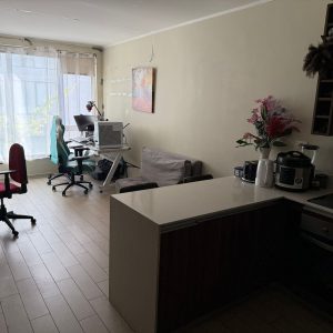 Venta excelente dpto. como nuevo en Plaza de Asís/ Las Condes / Cantagallo full
