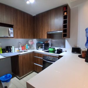 Venta dpto. como nuevo en Plaza de Asís/ Las Condes / Cantagallo full