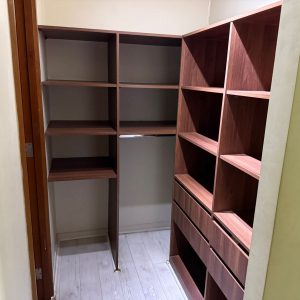 Venta excelente dpto. como nuevo en Plaza de Asís/ Las Condes / Cantagallo full