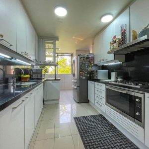 Venta  exclusivo dpto. en condominio | Carolina Rabat | Sta. María Manquehue | Vitacura full