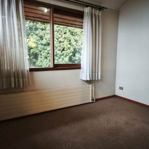 Amplia Casa Habitacional o Comercial en Exclusivo Sector de Osorno | 4 Dormitorios | Quincho | 218 m² Construidos full