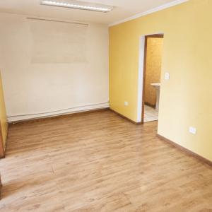 Oficina en Arriendo Cerca de Plaza de Armas | 2 oficinas más recepción | estacionamiento | Osorno full
