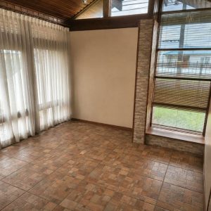 Amplia Casa Habitacional o Comercial en Exclusivo Sector de Osorno | 4 Dormitorios | Quincho | 218 m² Construidos full
