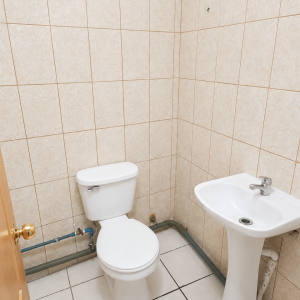 Oficina en Arriendo Cerca de Plaza de Armas | 2 oficinas más recepción | estacionamiento | Osorno full