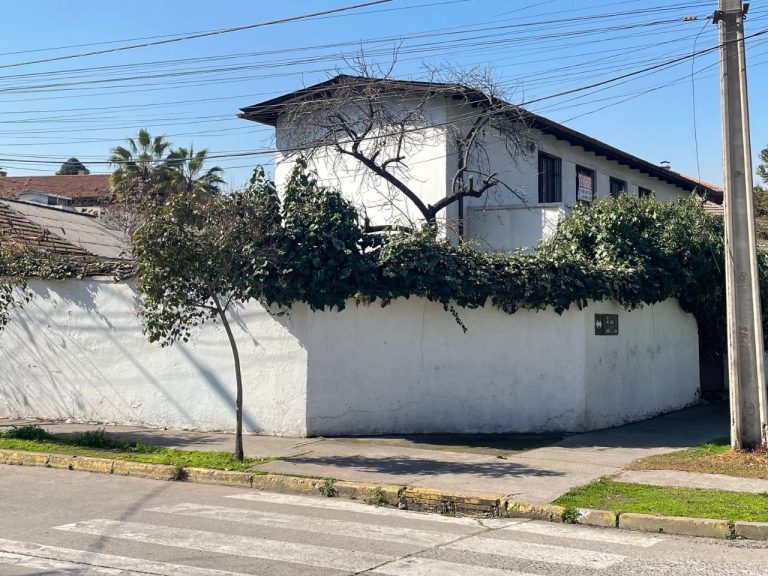 Venta Casa Esquina / 438 m² Terreno / 233 m² Construidos / Ñuñoa