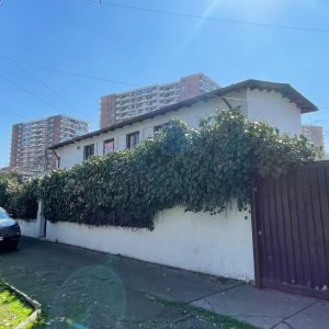 Venta Casa Esquina / 438 m² Terreno / 233 m² Construidos / Ñuñoa full
